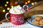 Kubek emaliowany świąteczny 0,35 l, czerwony sweterek, kolekcja Christmas - obrazek 2