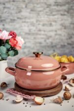 Niski garnek emaliowany z emaliowaną pokrywką 22 cm, 3,8 l, beżowy, kolekcja Mokka - obrazek 2