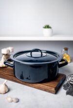 Niski garnek emaliowany 24 cm 4.5L, granatowy, Teget Finska - obrazek 2