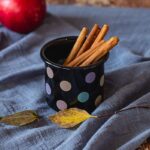 Kubek emaliowany 8 cm 0,37 l, czarny, Pastel Dots - obrazek 2