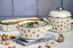 Niski garnek emaliowany 16 cm, 1,5 l, jasnokremowy, kolekcja Flowers - obrazek 3