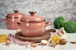 Garnek emaliowany z emaliowaną pokrywką 16 cm, 2,2 l, beżowy kolekcja Mokka - obrazek 2
