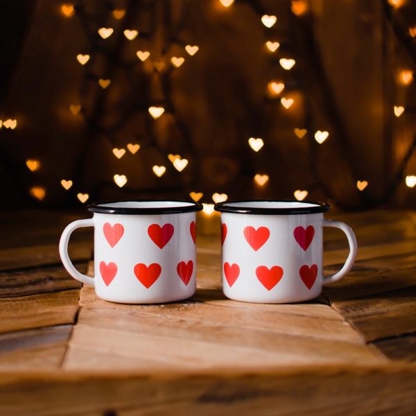 2 ENAMEL COFFEE MUGS BIG HEARTS | LOVE