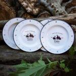 4 ENAMEL DINNER PLATES | WISDOM